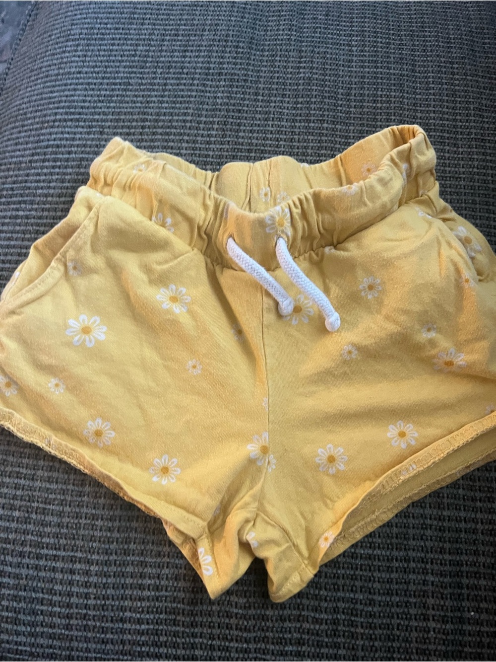 Old Navy Yellow Daisy Drawstring Girls' 6/7 Shorts